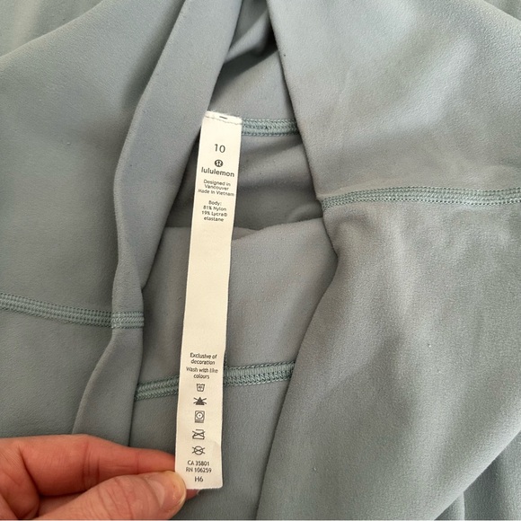 Women’s lululemon align high-rise pant 28” light blue leggings size 10 - Picture 7 of 7